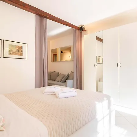 Διαμέρισμα Teagarden Centro Storico *