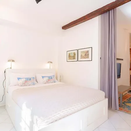 Teagarden Centro Storico Bolonya