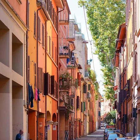 Teagarden Centro Storico Bolonya